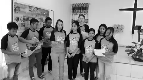 Tim lagu Saluan, Menyayi Di Greja Gaa Luwuk