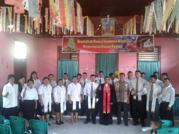 Pegukuhan Majelis Hariaan Gereja Kristen di luwuk Banggai jemaat Exsodus Lokait